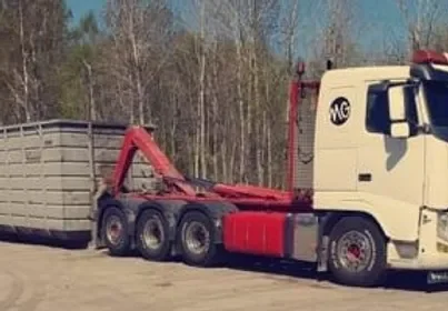Referensarbete – Scania lastbil med container
